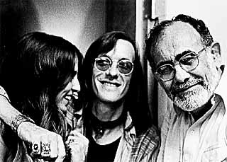 Doug Sahm (middle), Jerry Wexler, and an unidentified woman circa 1973